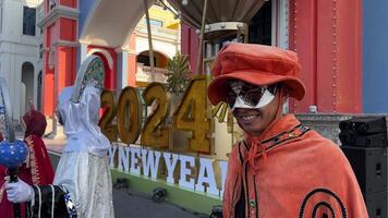 Vietnam phu quoc isola mille dollari mondo Festival persone vestito su bellissimo video