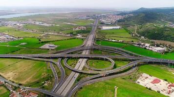 viaduct van kruisende snelwegen video