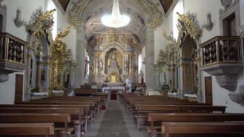 interior de la iglesia católica video