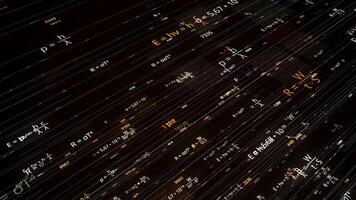 rader med ändring matematisk formler. animation. elektronisk nät med rör på sig matematisk formler på mörk bakgrund. färgad matematisk formler rör på sig längs rader video