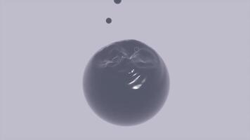 droppar falla på yta av flytande boll. design. grå droppar falla på flytande 3d boll. textur av flytande boll med droppar faller på yta video