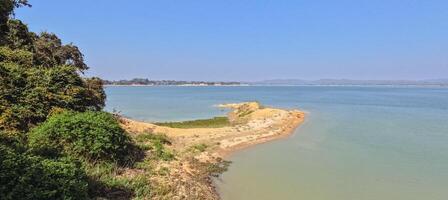 ver desde un remoto isla en kaptai lago chittagong colina tratados foto