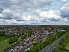 aéreo ver de grapadora campo paisaje de británico pueblo Nottingham, Inglaterra Reino Unido. abril 26 2024 foto