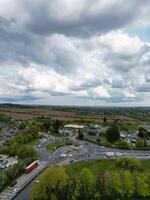 aéreo ver de grapadora campo paisaje de británico pueblo Nottingham, Inglaterra Reino Unido. abril 26 2024 foto