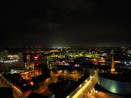 alto ángulo ver de iluminado histórico central Coventry ciudad de Inglaterra, unido Reino. abril 8, 2024 foto