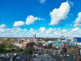 aéreo ver de edificios a ciudad centrar y céntrico de Coventry ciudad de Inglaterra unido Reino. marzo 30, 2024 foto