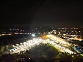 noche aéreo ver de iluminado histórico central Bedford ciudad de Inglaterra Reino Unido. abril 5to, 2024 foto