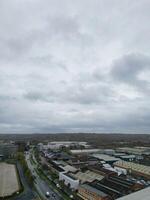 aéreo ver de elstree Londres ciudad de Inglaterra genial Bretaña durante nublado y Ventoso día. abril 4to, 2024 foto