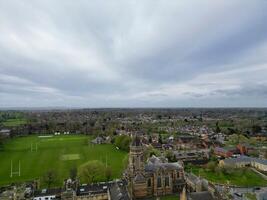 aéreo ver de rugby ciudad de Inglaterra genial Bretaña. abril 8, 2024 foto