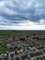 alto ángulo ver de campo de liebre pueblo Londres, puente ux, Inglaterra. unido Reino durante puesta de sol. abril tercero, 2024 foto