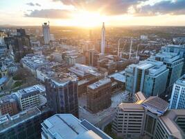 ciudad centrar edificios de Birmingham central ciudad de Inglaterra unido Reino durante puesta de sol. marzo 30, 2024 foto