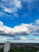 hermosa cielo con dramático nubes terminado Birmingham ciudad de Inglaterra unido Reino, marzo 30, 2024 foto