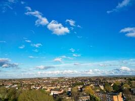 aéreo ver de central leighton zopilote pueblo de Inglaterra genial Bretaña. marzo 29, 2024 foto