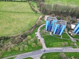 aéreo ver de residencial inmuebles a norte lutón ciudad de Inglaterra Reino Unido. marzo 19, 2024 foto