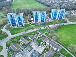 aéreo ver de residencial inmuebles a norte lutón ciudad de Inglaterra Reino Unido. marzo 19, 2024 foto