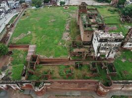 residencial zona cerca histórico edificio en sheikhupura Pakistán en noviembre 14, 2023 foto