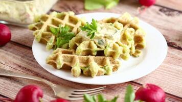 vegetal repolho waffles frito com ervas video