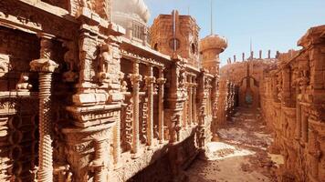 ein majestätisch Stein Tempel geschmückt mit kompliziert Ornamente video