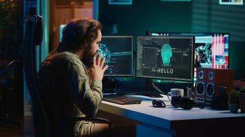hombre programación sensible artificial inteligencia con ético salvaguardias en contra torneado mal hacia humanidad, creación mito concepto. desarrollador edificio consciente ai superinteligencia, cámara un foto