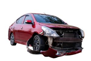 auto incidente, pieno corpo davanti e lato Visualizza di rosso auto ottenere danneggiato di incidente su il strada. danneggiato macchine dopo collisione. isolato su trasparente sfondo, auto schianto rotte, file png