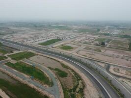 alto ángulo ver con zumbido de Oeste centro de deportes acuáticos alojamiento sociedad en lahore Pakistán en noviembre 07, 2023 foto