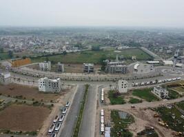 alto ángulo ver con zumbido de Oeste centro de deportes acuáticos alojamiento sociedad en lahore Pakistán en noviembre 07, 2023 foto