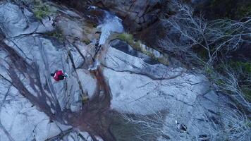 waterval luchtfoto video