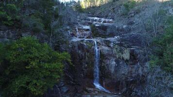 vue aérienne de la cascade video