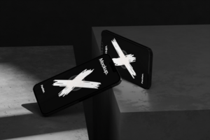 Mobile phone mockup with dark background and minimalist scene psd