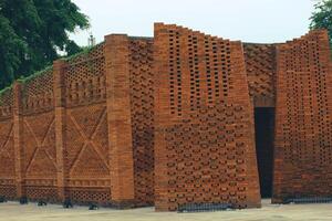The arrangement of the bricks arranged in such a way forms a very beautiful building wall photo