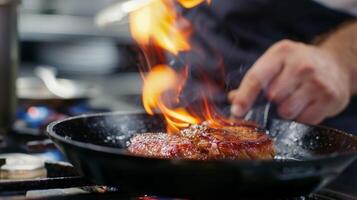 un cocinero demostrando el apropiado camino a marchito foie gras utilizando bajo calor a crear un crujiente exterior y aterciopelado suave interior foto