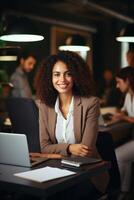 mujer de negocios confidente foto