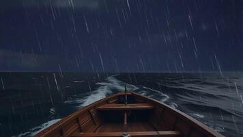 en el medio de el mar en un pequeño barco con un montón de lluvia y tormentas video