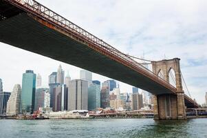 brooklyn puente y Manhattan horizonte foto
