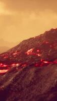 champs de lave à la fin de l'éruption du volcan video