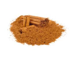 Sticks and ground ceylon cinnamon photo