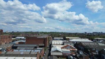 Antenne Aussicht von historisch und modern britisch Stadt Center von Liverpool, das maritim Stadt im Nordwest England, vereinigt Königreich. kann 5., 2024 video