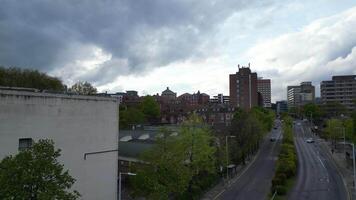 aéreo ver de central histórico Nottingham ciudad centrar céntrico de Inglaterra, genial Bretaña. abril 26, 2024 video