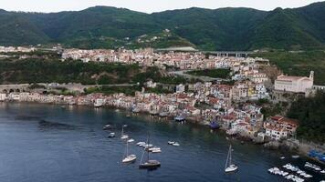 marinho panorama com porta, casas do chianalea do Scilla video