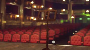 rijen van rood stoelen in leeg theater video