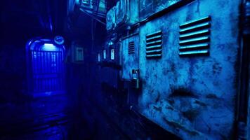 mysteriös dunkel Gasse mit Blau Licht video