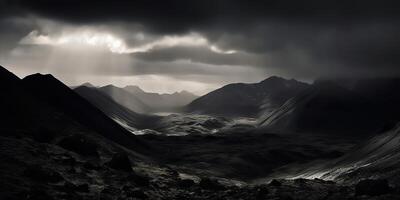 increíble negro y blanco fotografía de hermosa montañas y colinas con oscuro cielo paisaje antecedentes ver escena foto