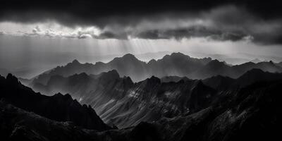 increíble negro y blanco fotografía de hermosa montañas y colinas con oscuro cielo paisaje antecedentes ver escena foto