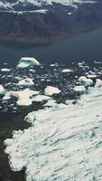 panoramisch uitzicht op grote gletsjer in alaska video