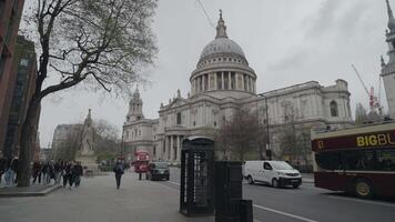 S t de pablo catedral un vibrante iglesia, un nacional tesoro Londres, unido Reino video