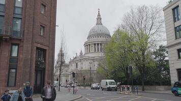 st Pauls Kathedrale ein beschwingt Kirche, ein National Schatz London, vereinigt Königreich video