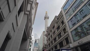 Londen, Verenigde koninkrijk - monument naar de Super goed brand van Londen gecanneleerd Dorisch kolom video