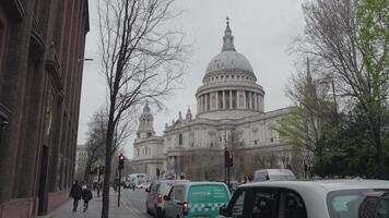 st Pauls Kathedrale ein beschwingt Kirche, ein National Schatz London, vereinigt Königreich video