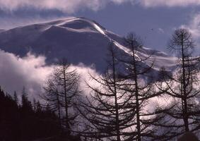 a snowy mountain photo