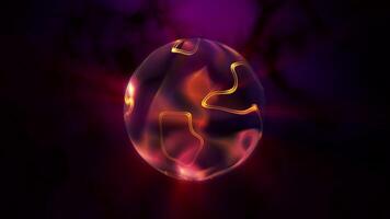 Schleife abstrakt magisch Kristall Glas Ball leuchtet mit Gelb Strahlen auf ein rauchig lila Hintergrund. transparent Märchen runden hell Kugel dunkel Nebel Hintergrund. luftig 3d Energie Blase mit Gelb video
